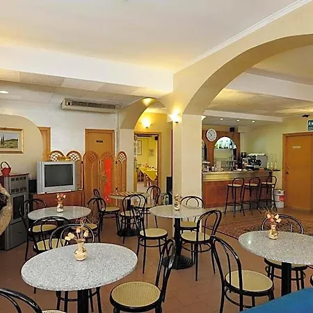 Trasimeno فندق باسّينيانو سول تْرازي