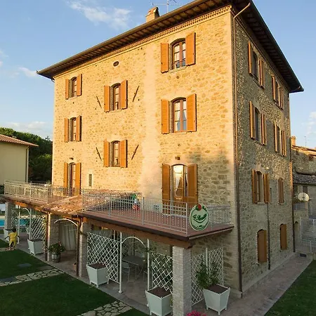 Szálloda Trasimeno 3*